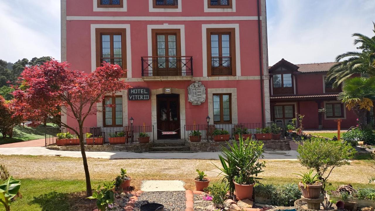 Hotel Vitorio Cudillero Exteriör bild